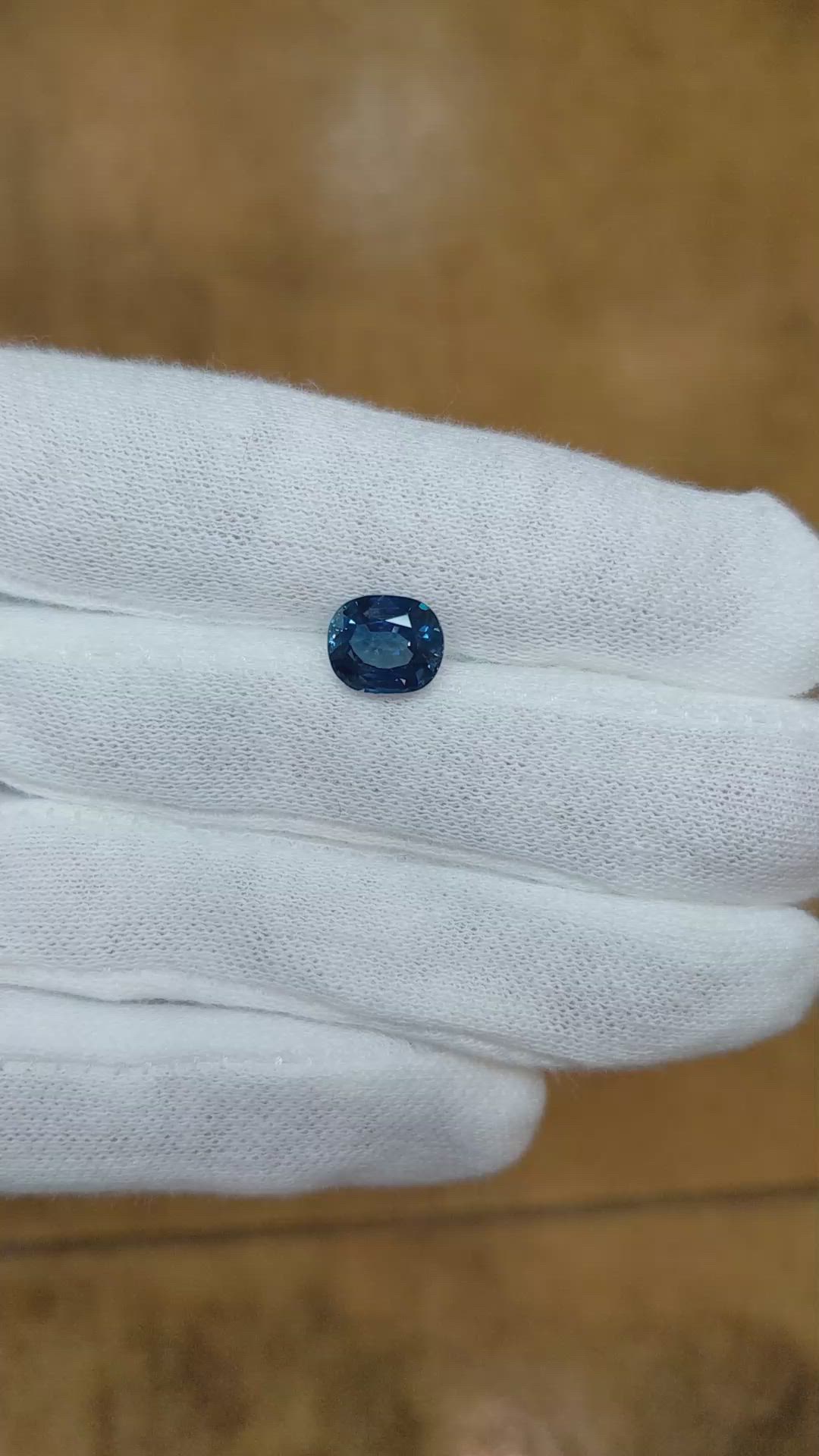 2.80 Ct. Blue Sapphire from Ceylon (Sri Lanka) Size Video