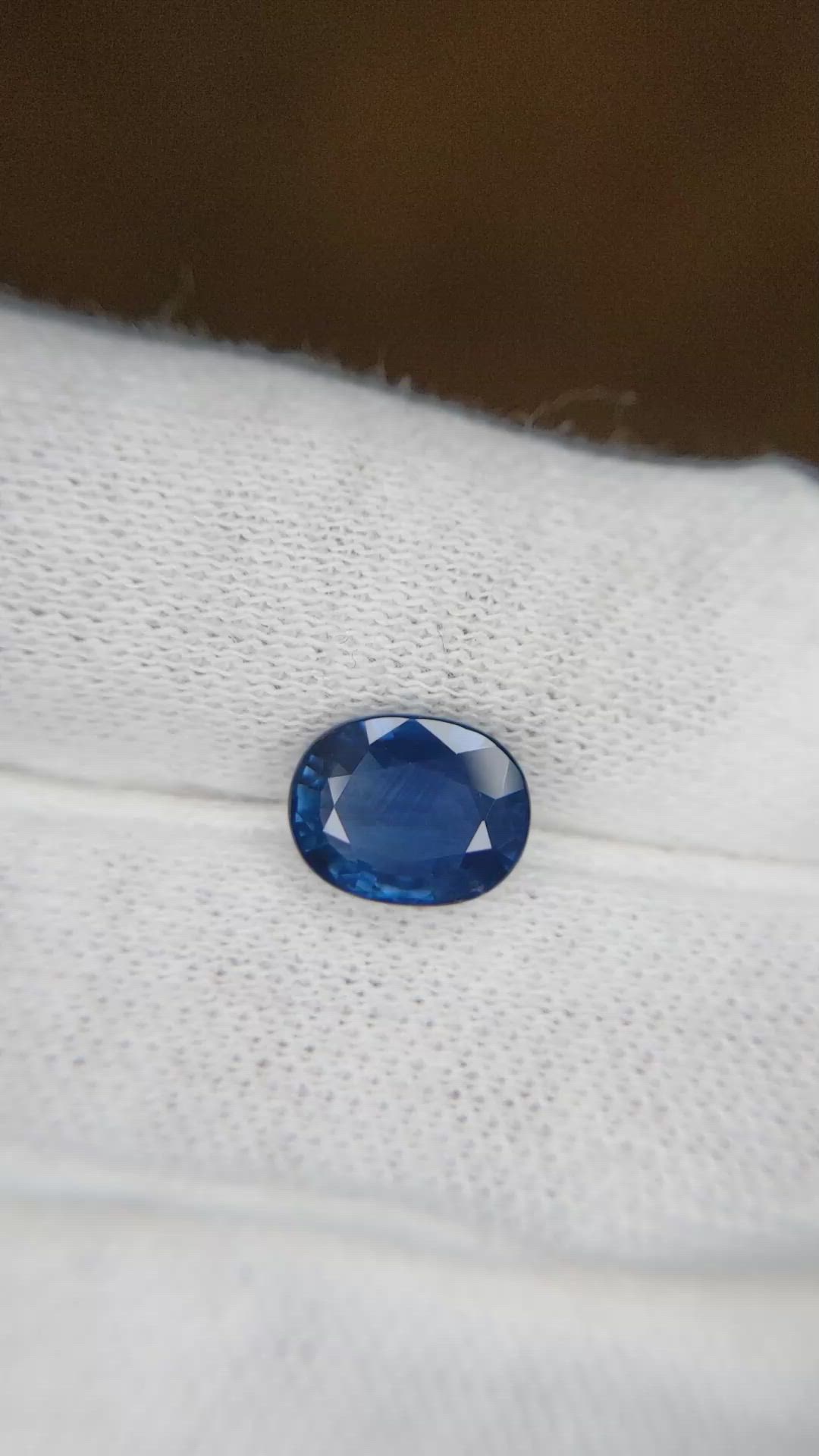 2.45 Ct. Blue Sapphire from Ceylon (Sri Lanka) Size Video