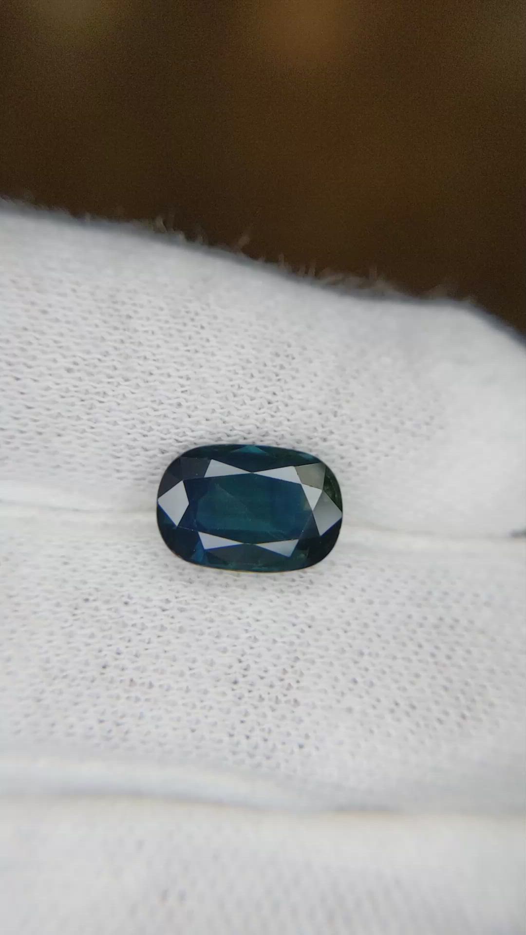 3.17 Ct. Greenish Blue Sapphire from Ceylon (Sri Lanka) Size Video