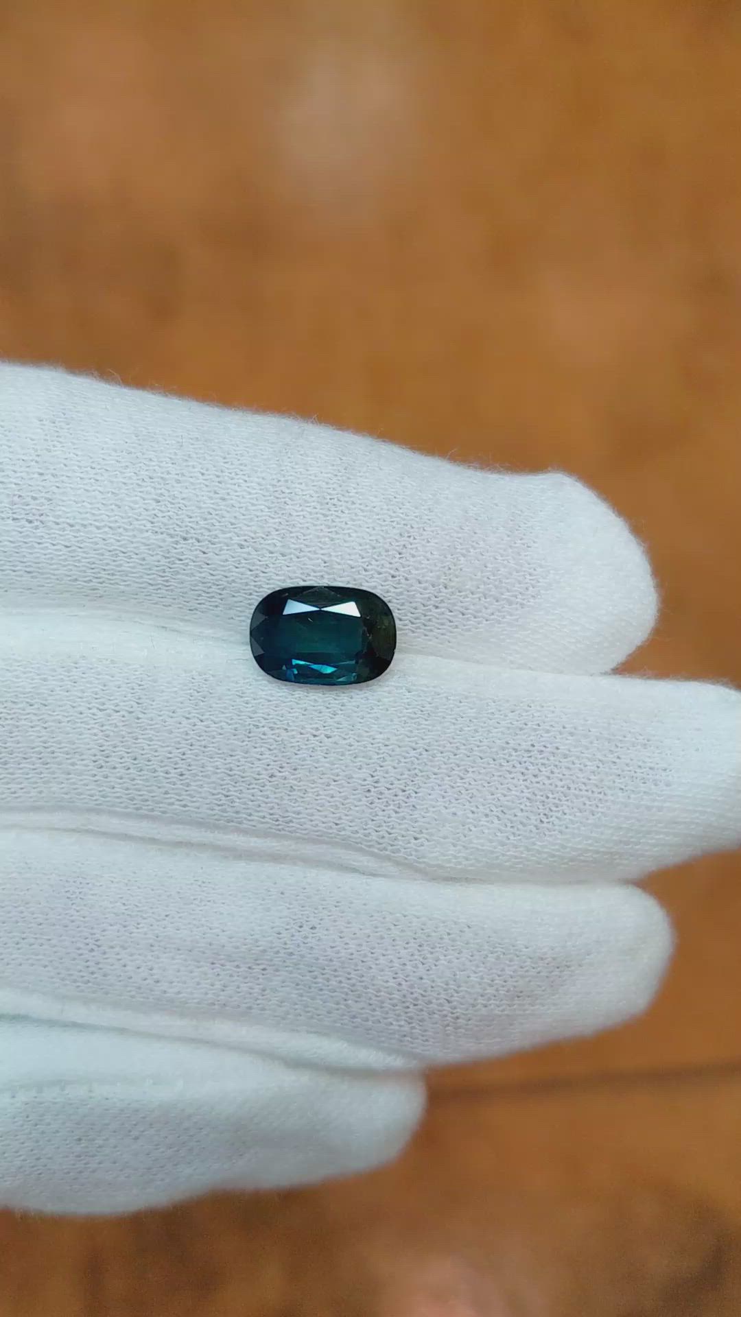 3.17 Ct. Greenish Blue Sapphire from Ceylon (Sri Lanka) Size Video