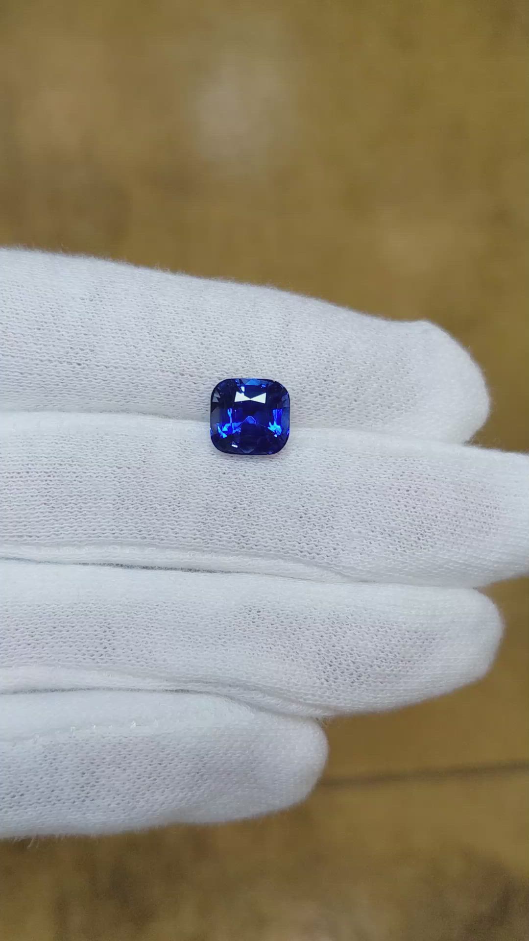 4.14 Ct. Blue Sapphire from Ceylon (Sri Lanka) Size Video