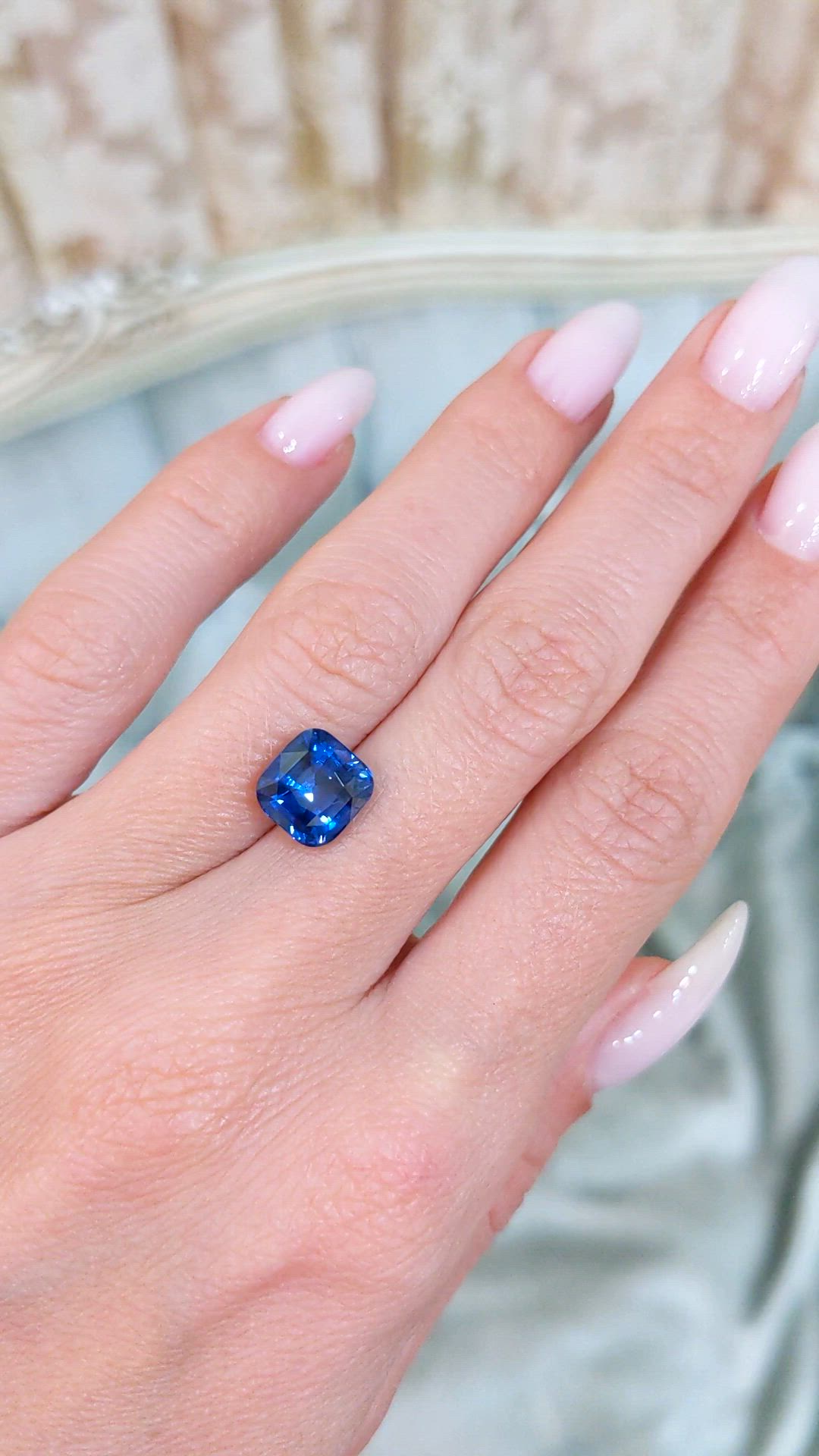 4.14 Ct. Blue Sapphire from Ceylon (Sri Lanka) Size Video