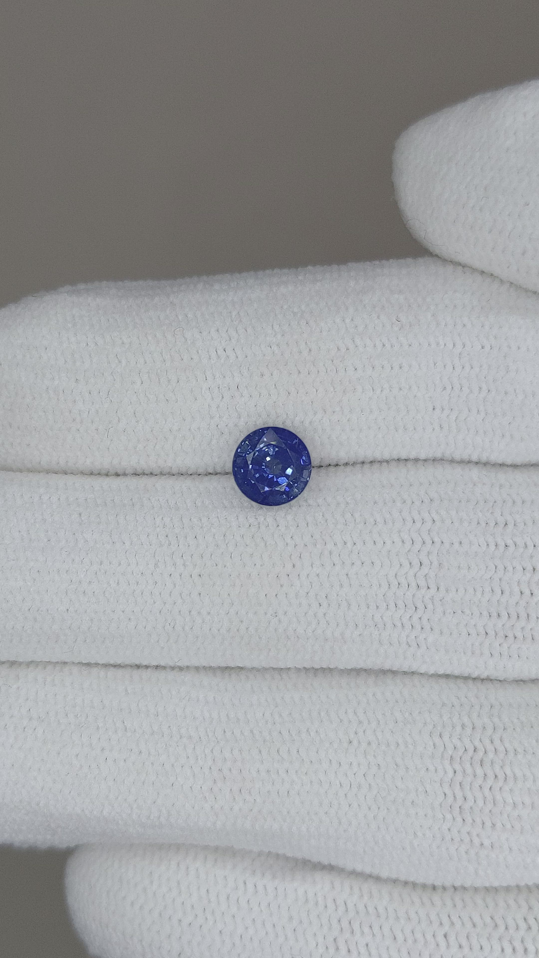 0.99 Ct. Blue Sapphire from Ceylon (Sri Lanka) Size Video