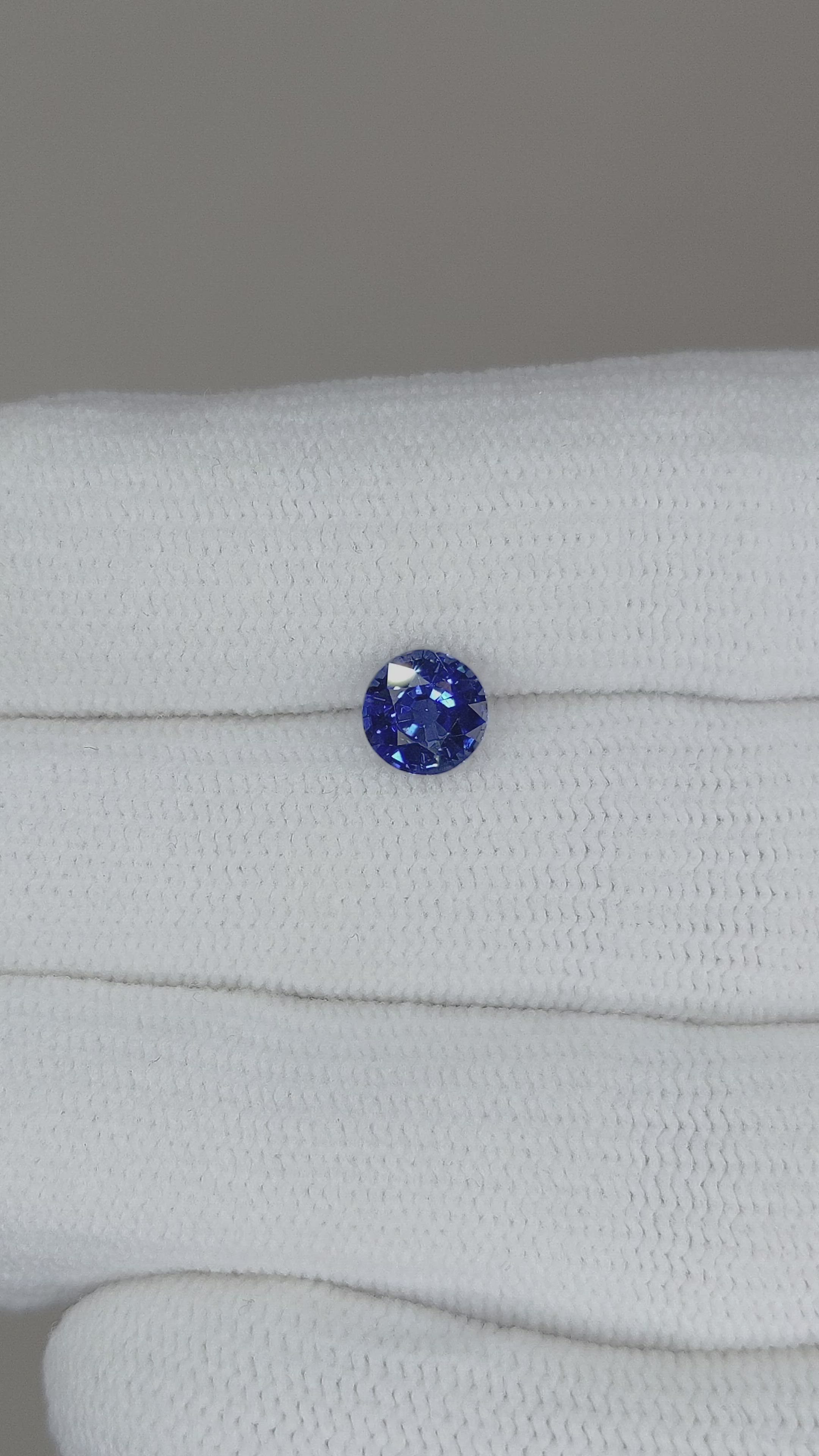 0.92 Ct. Blue Sapphire from Ceylon (Sri Lanka) Size Video
