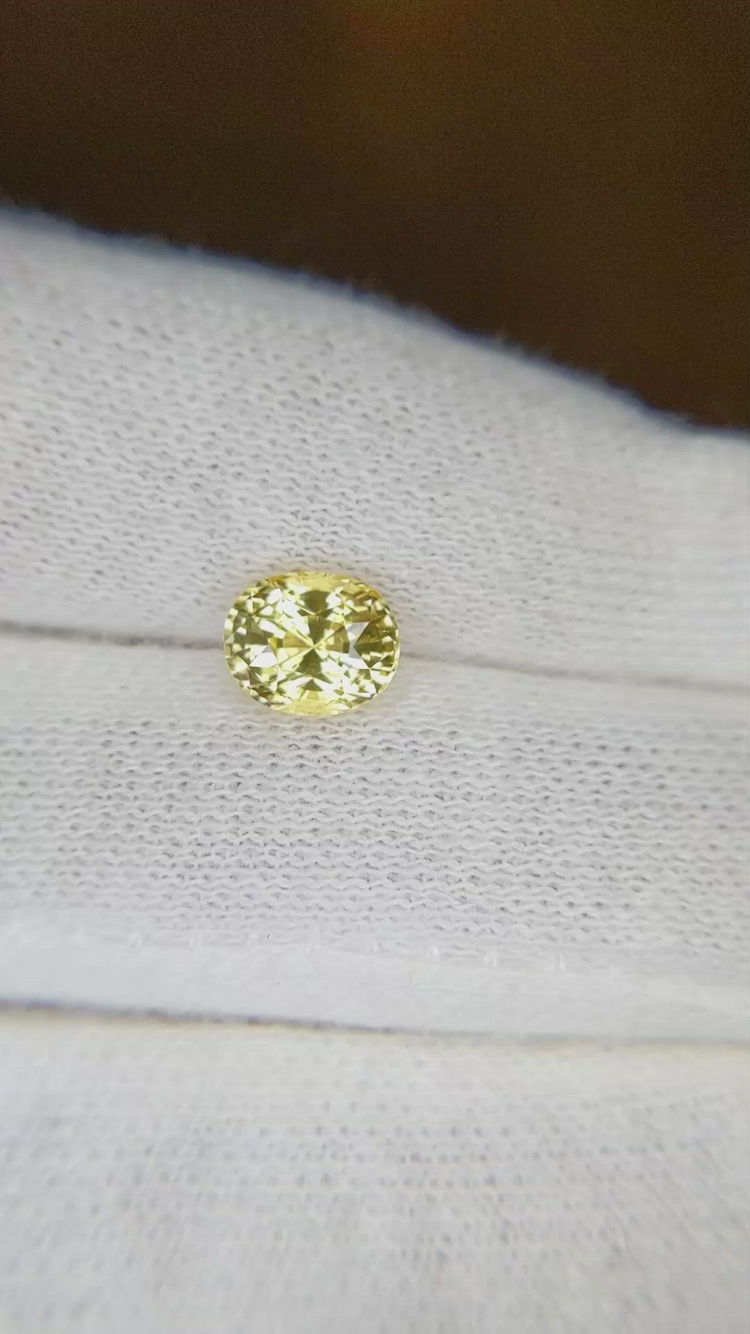 1.41 Ct. Yellow Sapphire from Ceylon (Sri Lanka) Size Video