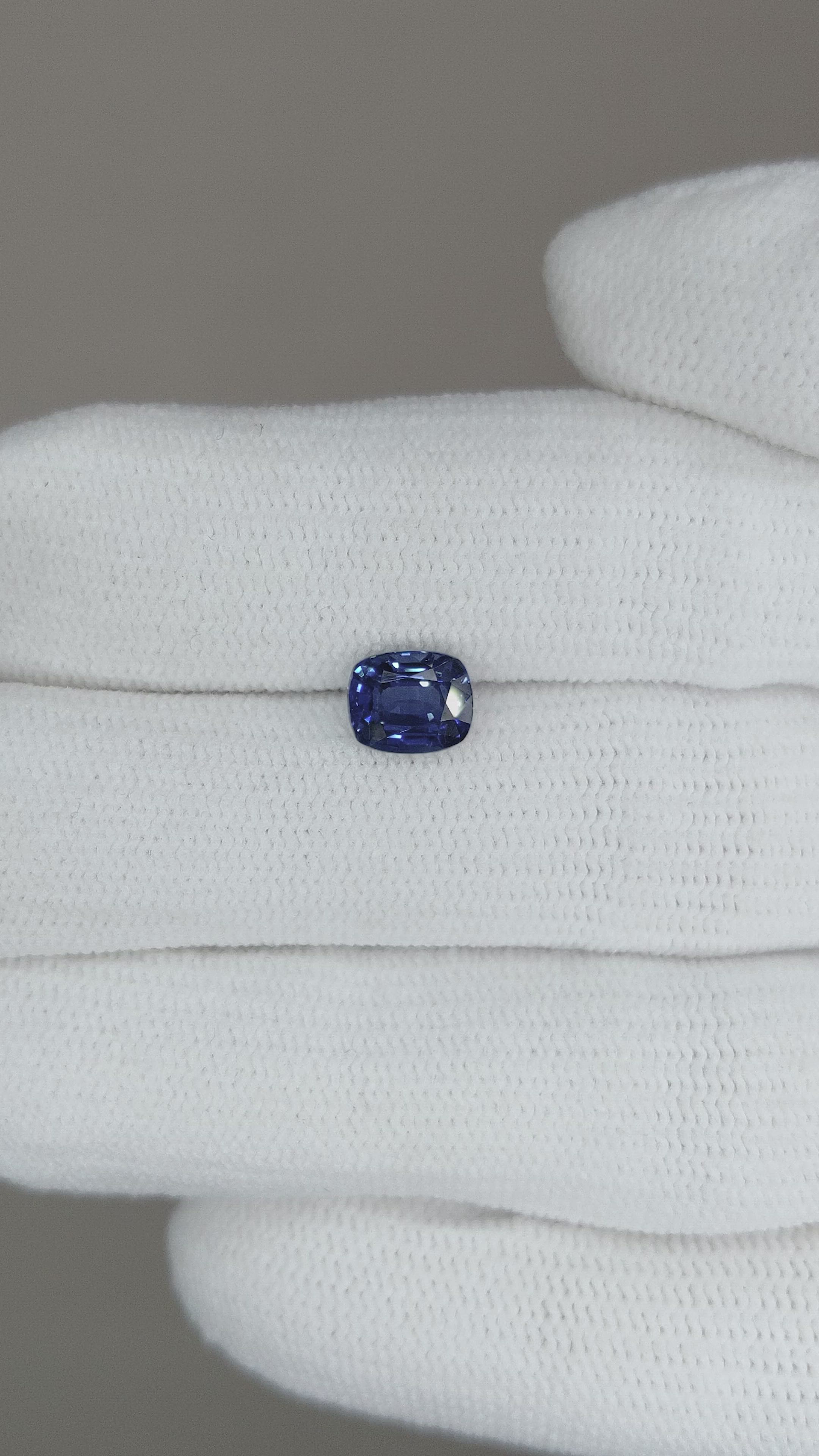 1.16 Ct. Blue Sapphire from Ceylon (Sri Lanka) Size Video