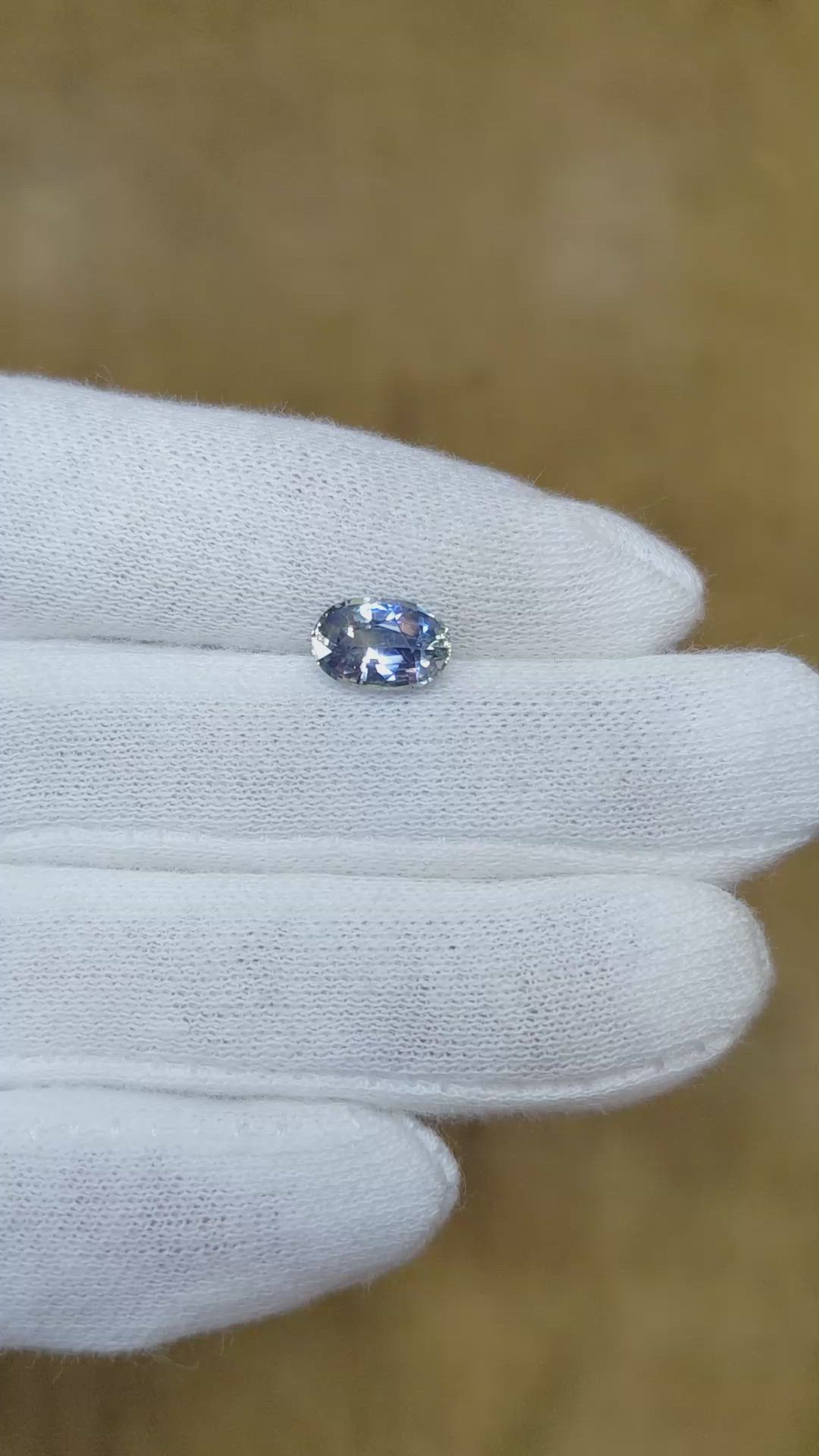 1.91 Ct. Bi Color Sapphire from Ceylon (Sri Lanka) Size Video