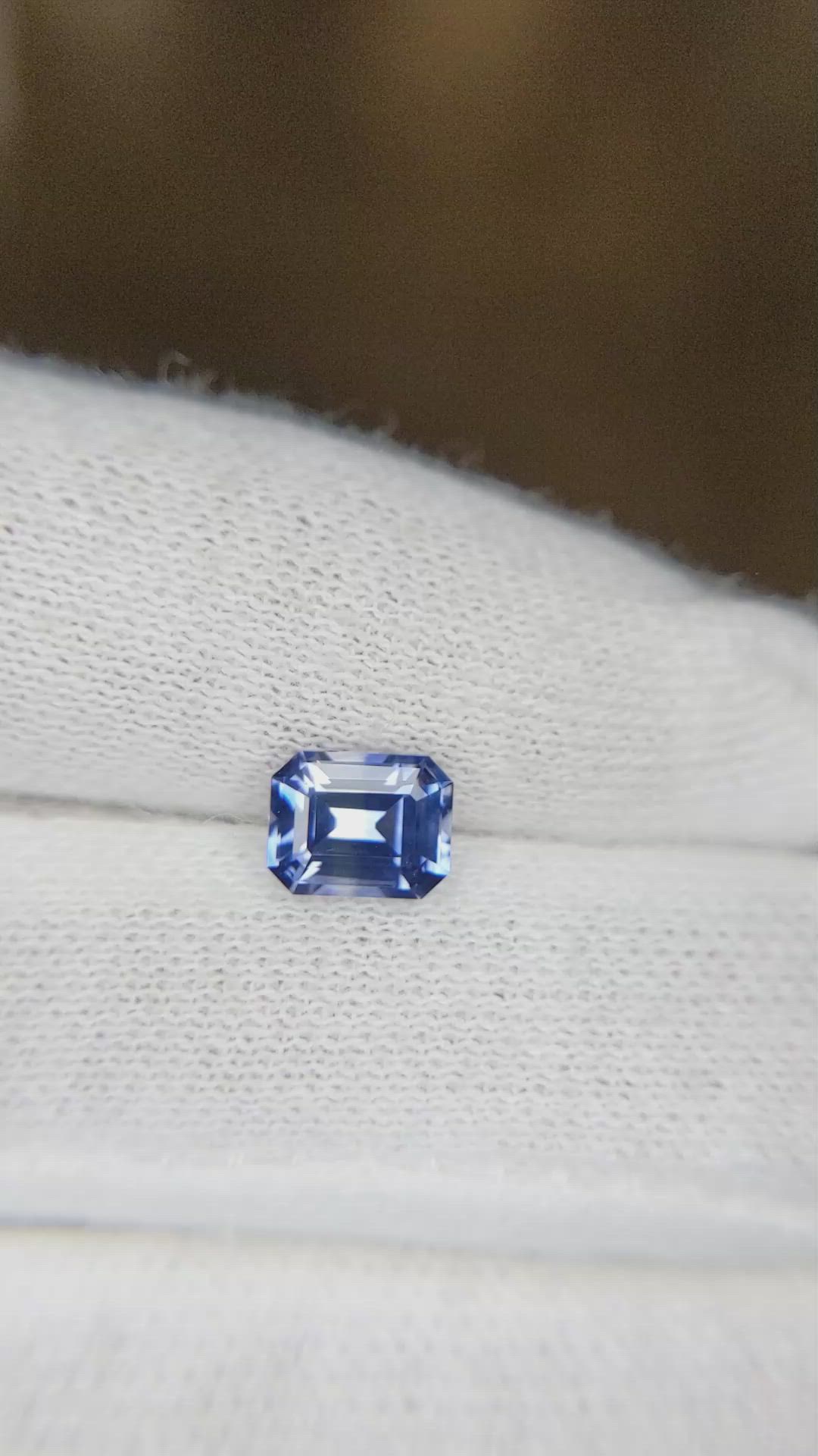 1.22 Ct. Bi Color Sapphire from Ceylon (Sri Lanka) Size Video
