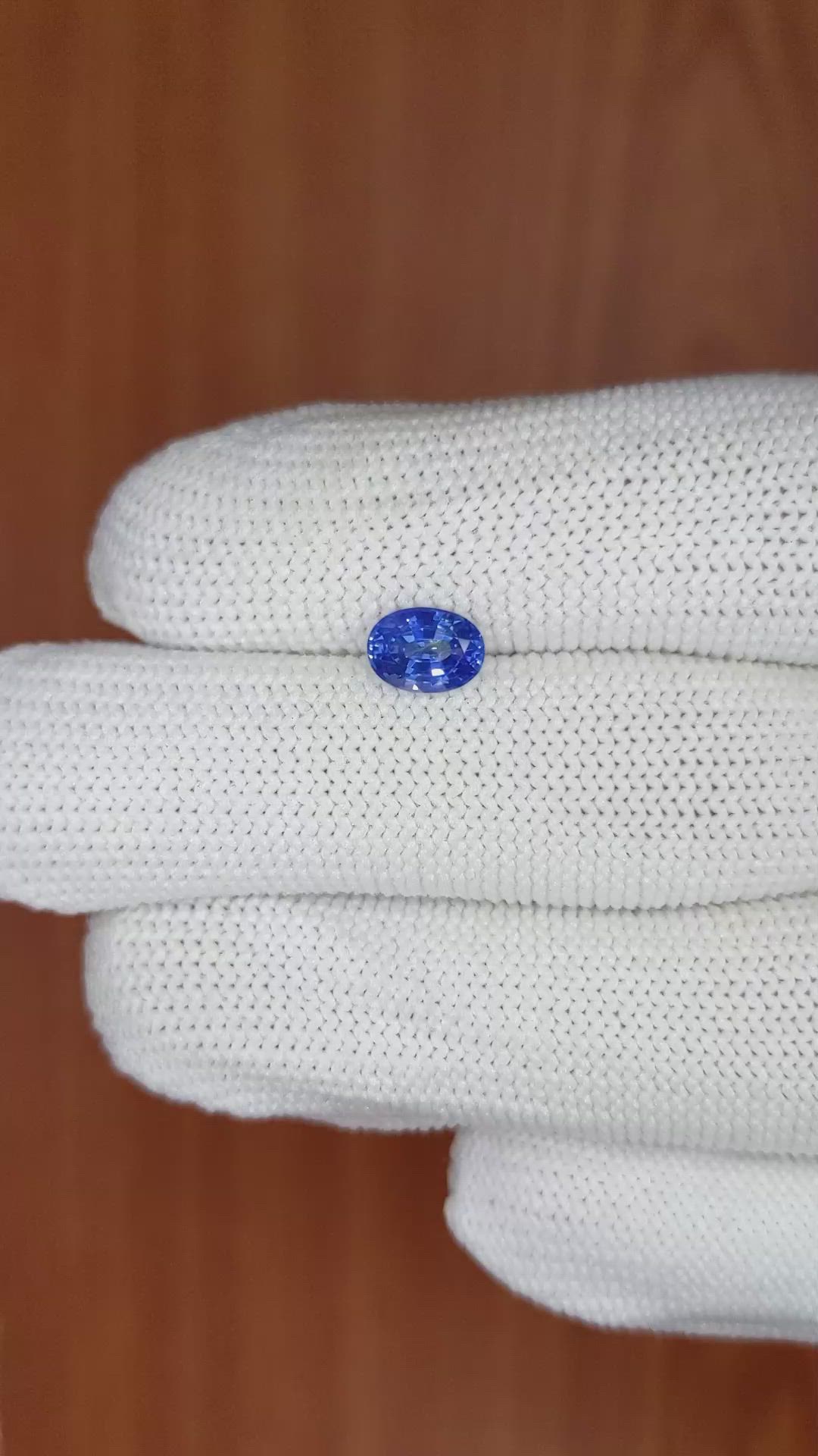 1.04 Ct. Blue Sapphire from Ceylon (Sri Lanka) Size Video
