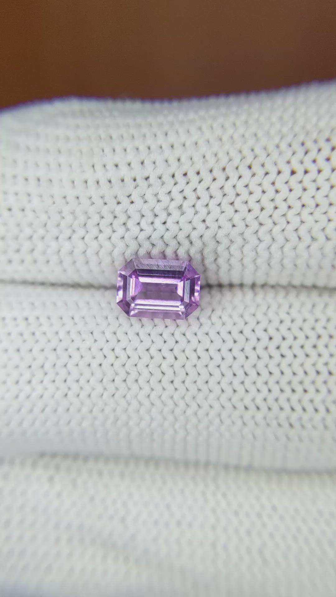 1.00 Ct. Purple Sapphire from Ceylon (Sri Lanka) Size Video