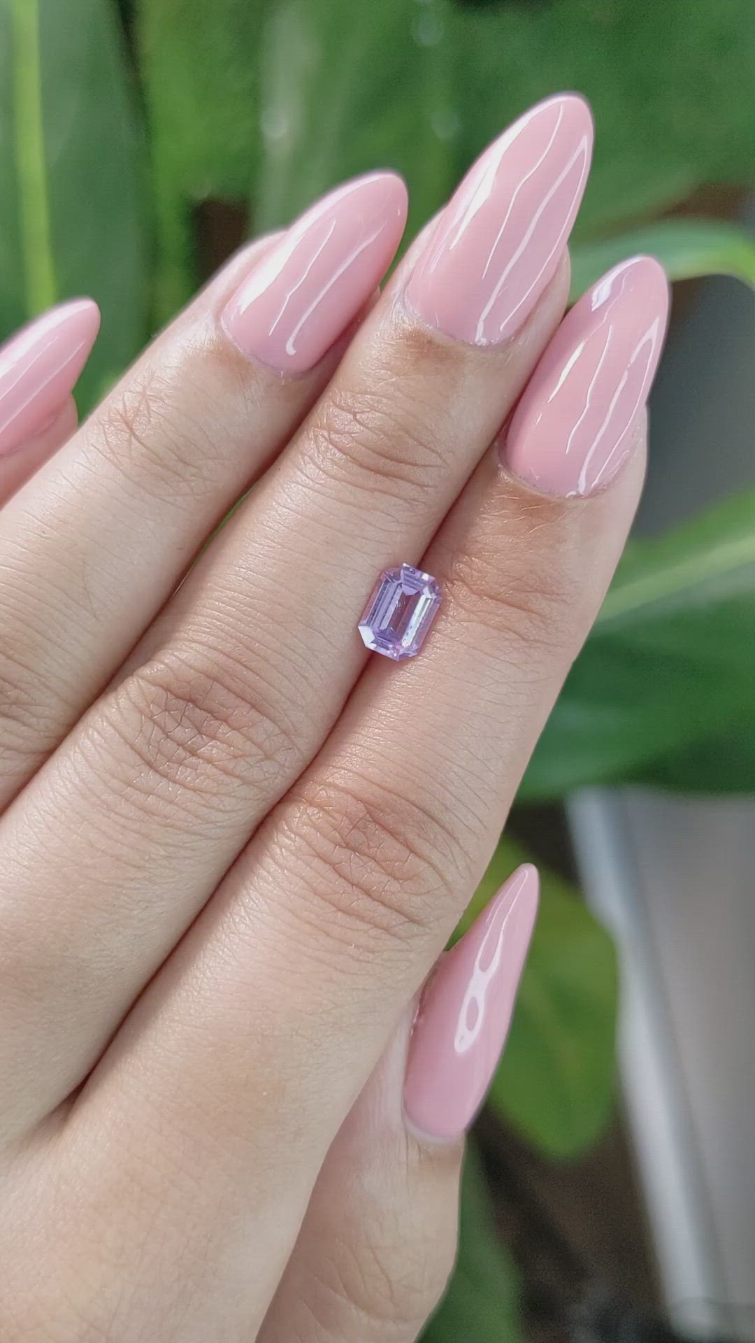 1.00 Ct. Purple Sapphire from Ceylon (Sri Lanka) Size Video