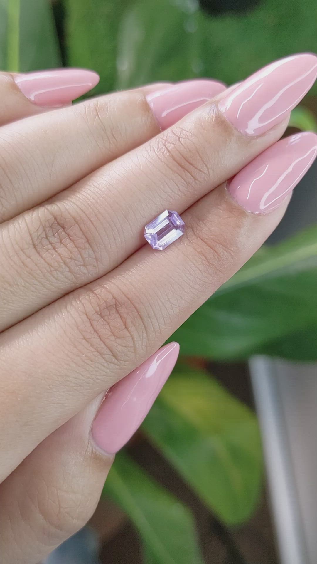 1.00 Ct. Purple Sapphire from Ceylon (Sri Lanka) Size Video