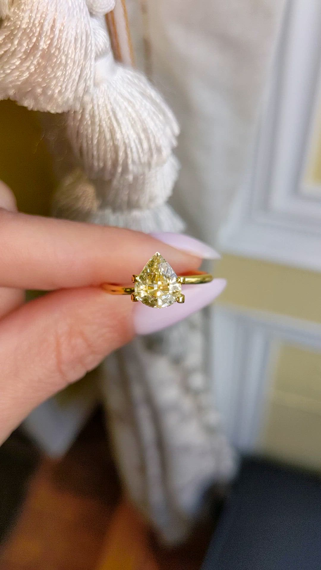 2.29 Ct. Yellow Sapphire from Ceylon (Sri Lanka) Size Video