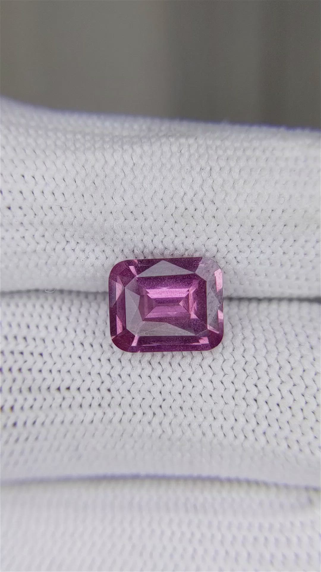 3.69 Ct. Purplish Pink Sapphire from Ceylon (Sri Lanka) Size Video