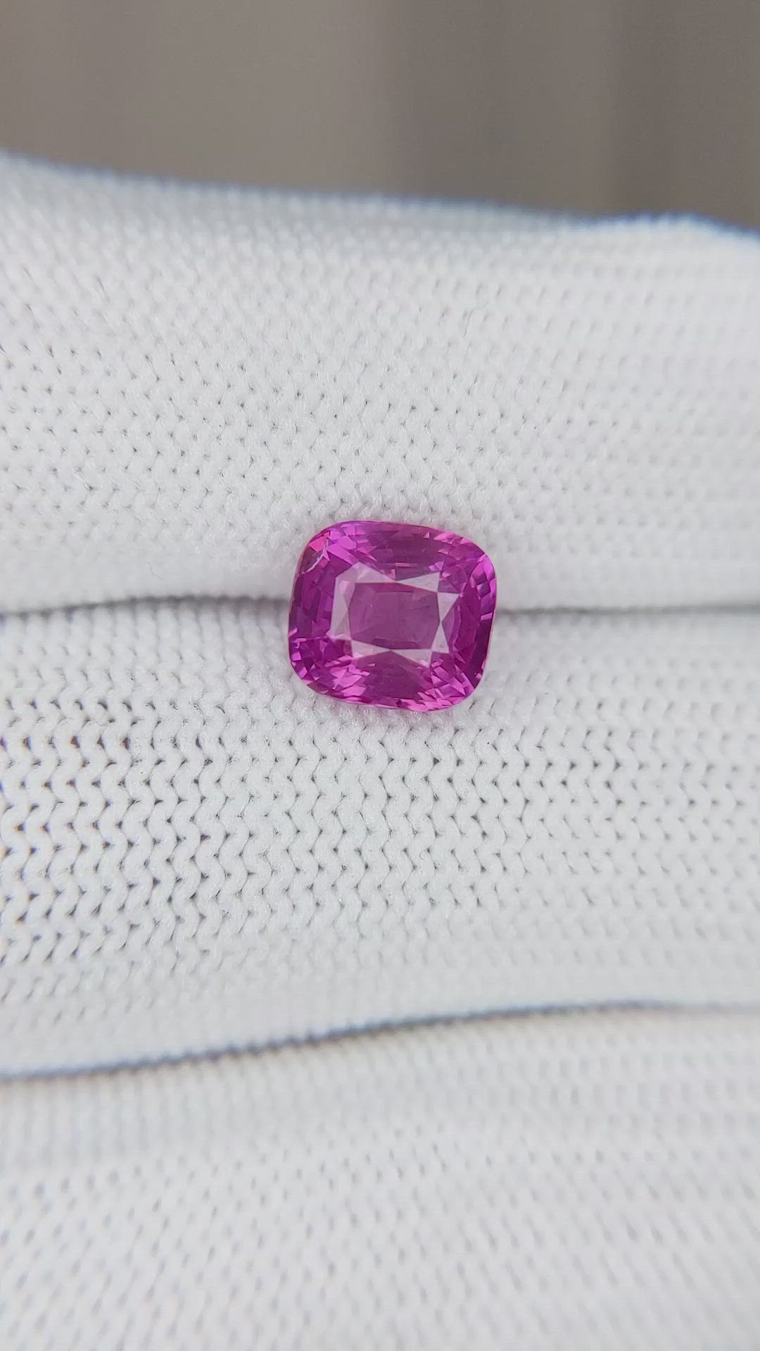 3.02 Ct. Purplish Pink Sapphire from Ceylon (Sri Lanka) Size Video