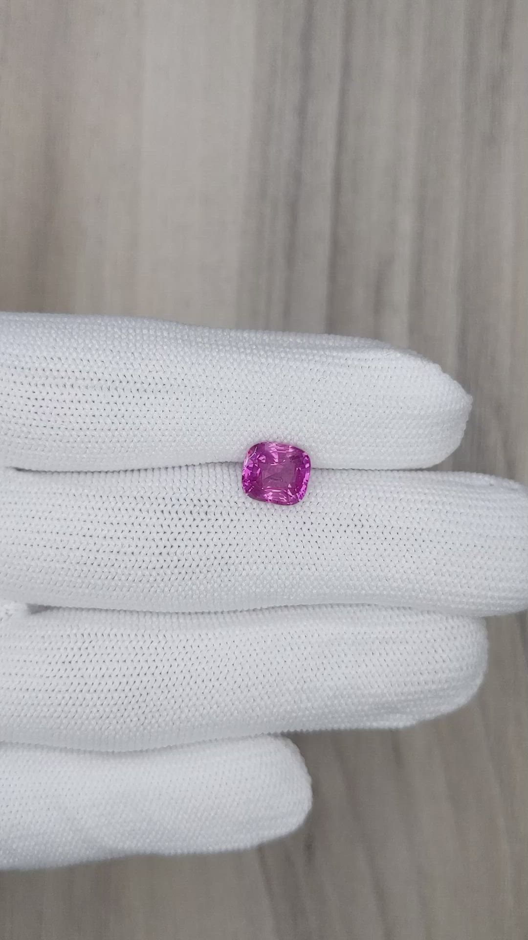 3.02 Ct. Purplish Pink Sapphire from Ceylon (Sri Lanka) Size Video
