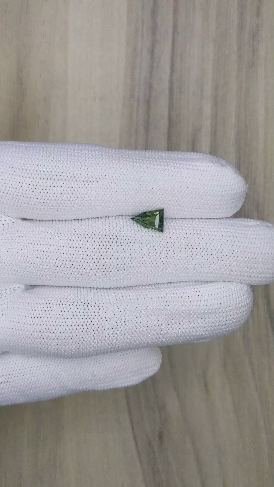 1.09 Ct. Green Sapphire from Ceylon (Sri Lanka) Size Video