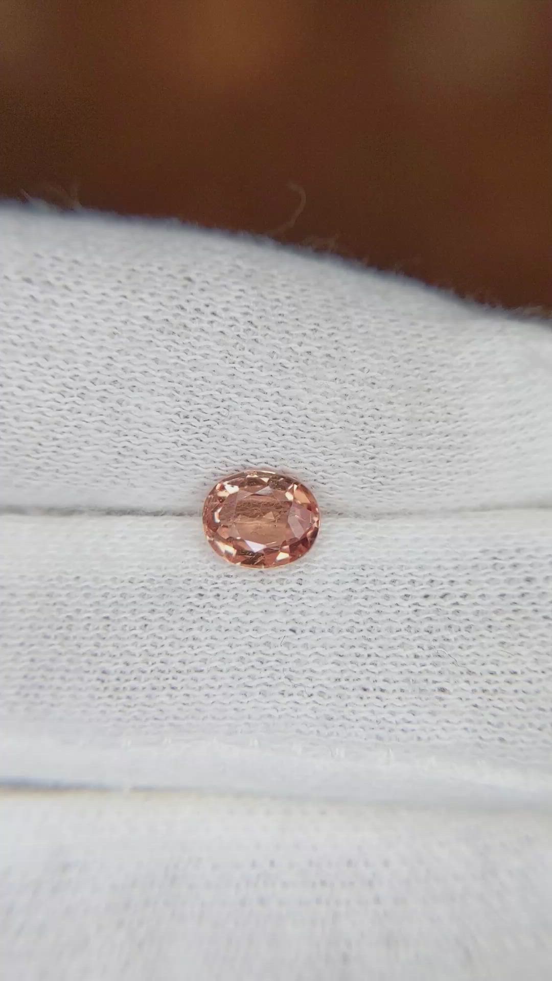0.87 Ct. Padparadscha Sapphire from Ceylon (Sri Lanka) Size Video