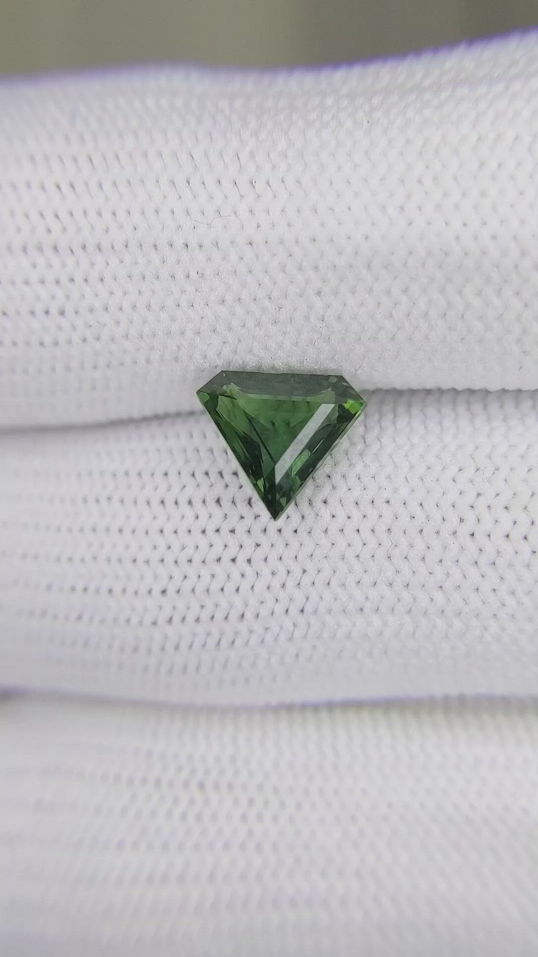 2.01 Ct. Green Sapphire from Ceylon (Sri Lanka) Size Video