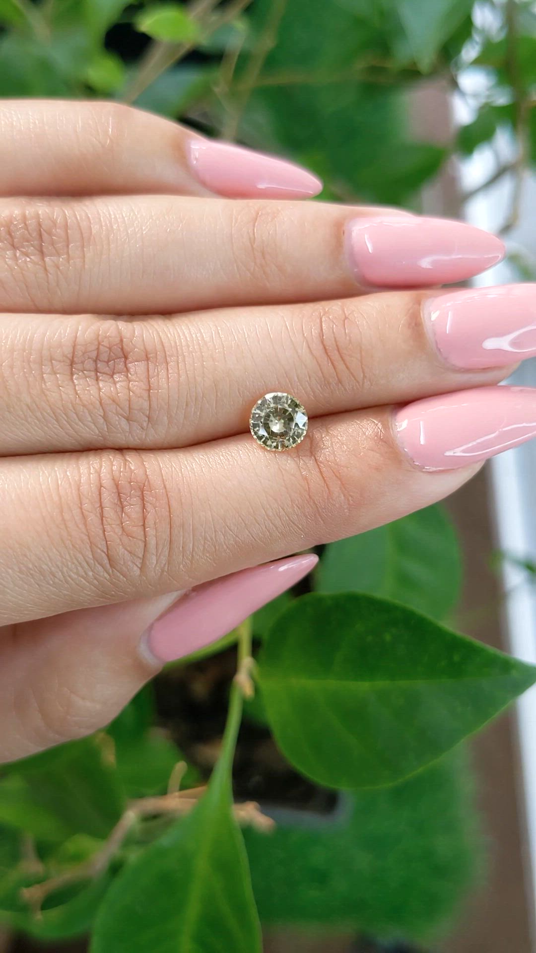 1.31 Ct. Yellow Sapphire from Ceylon (Sri Lanka) Size Video