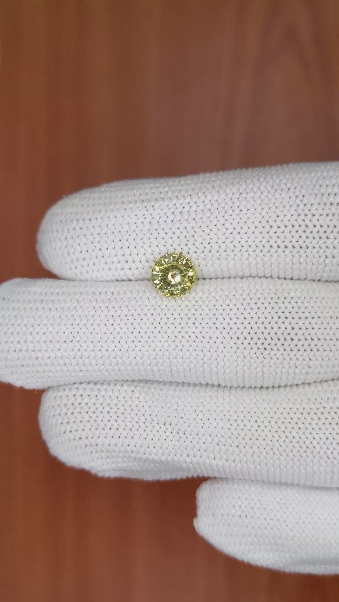 1.31 Ct. Yellow Sapphire from Ceylon (Sri Lanka) Size Video
