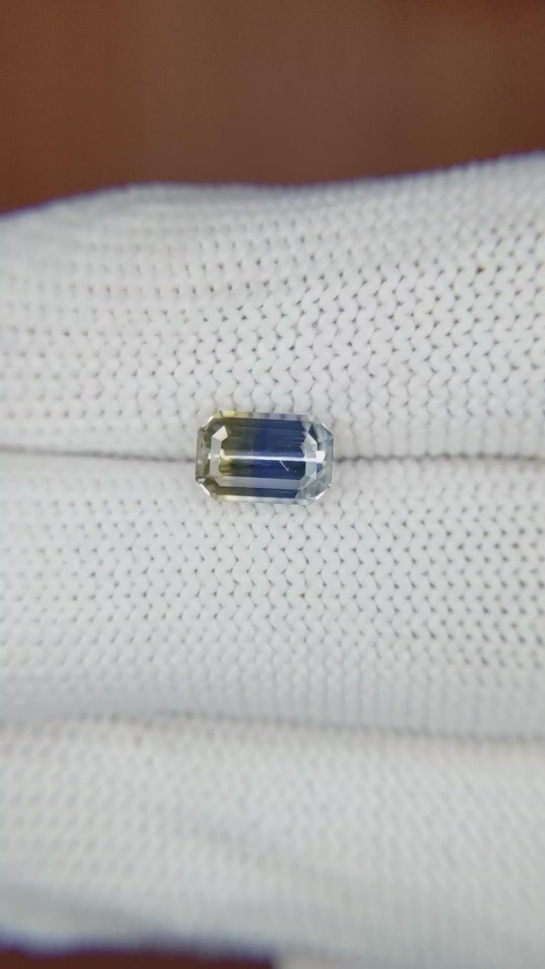 1.59 Ct. Bi Color Sapphire from Ceylon (Sri Lanka) Size Video