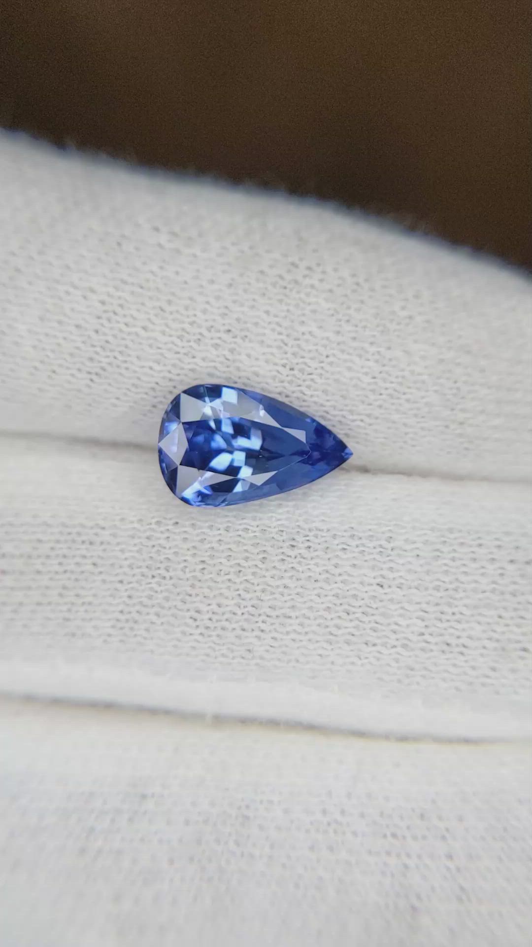 2.66 Ct. Blue Sapphire from Ceylon (Sri Lanka) Size Video