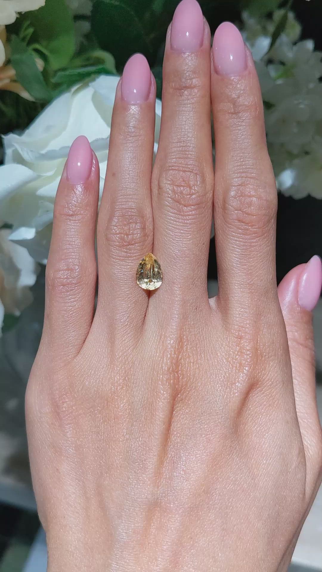 2.91 Ct. Yellow Sapphire from Ceylon (Sri Lanka) Size Video