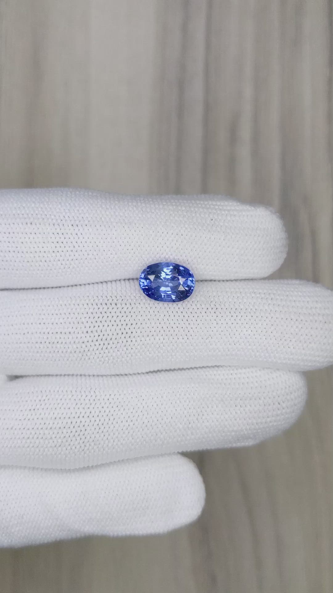 3.61 Ct. Blue Sapphire from Ceylon (Sri Lanka) Size Video