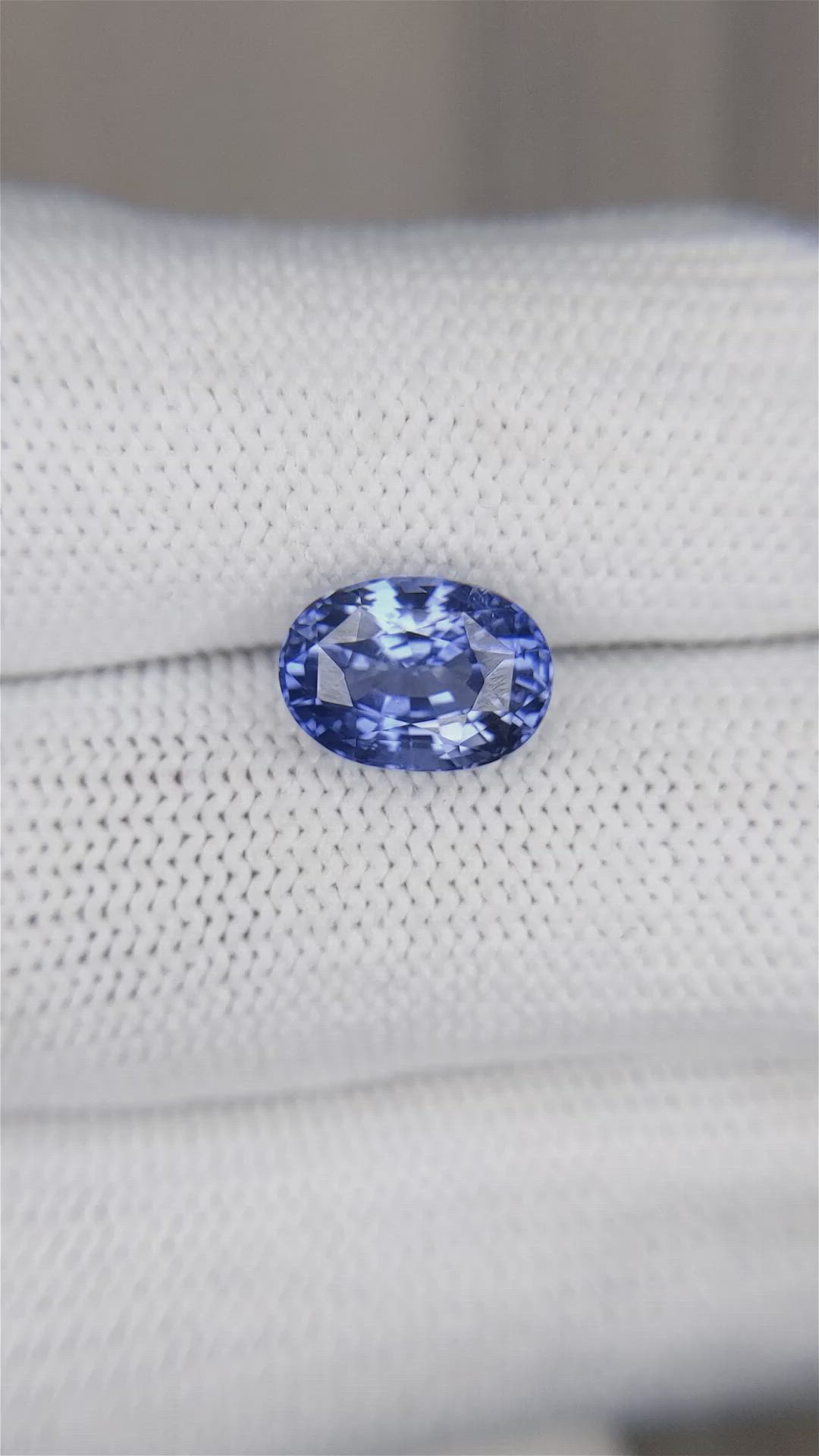 3.61 Ct. Blue Sapphire from Ceylon (Sri Lanka) Size Video