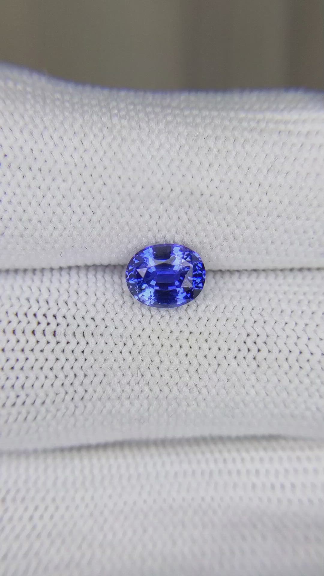 1.42 Ct. Blue Sapphire from Ceylon (Sri Lanka) Size Video
