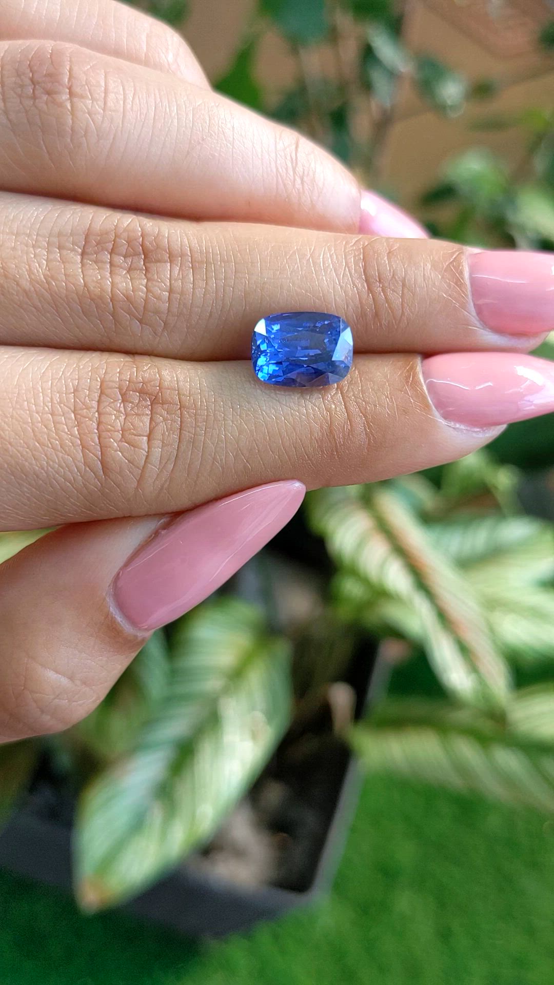 5.08 Ct. Blue Sapphire from Ceylon (Sri Lanka) Size Video