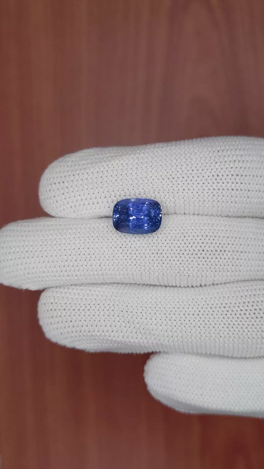 5.08 Ct. Blue Sapphire from Ceylon (Sri Lanka) Size Video