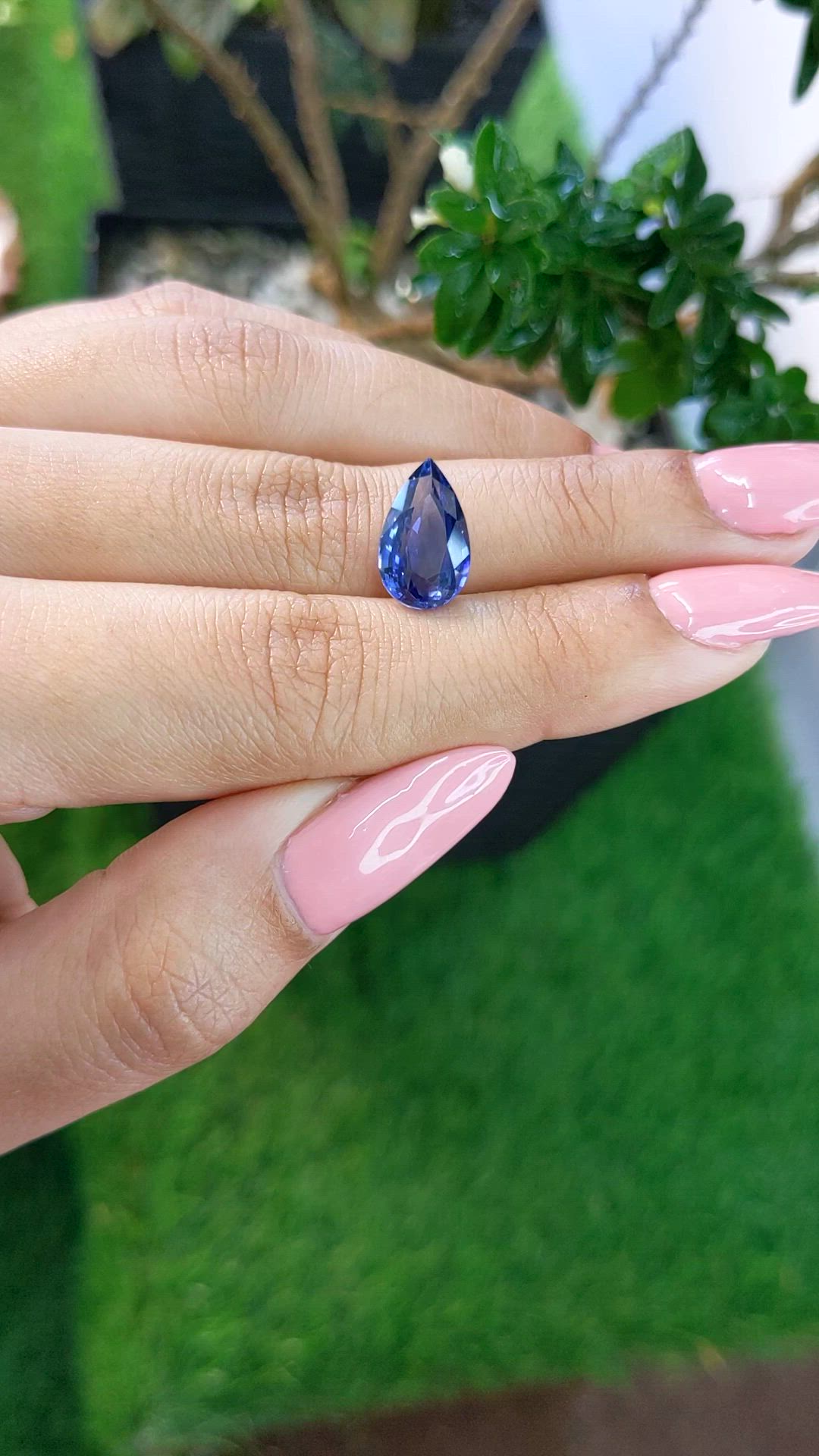 5.07 Ct. Blue Sapphire from Ceylon (Sri Lanka) Size Video