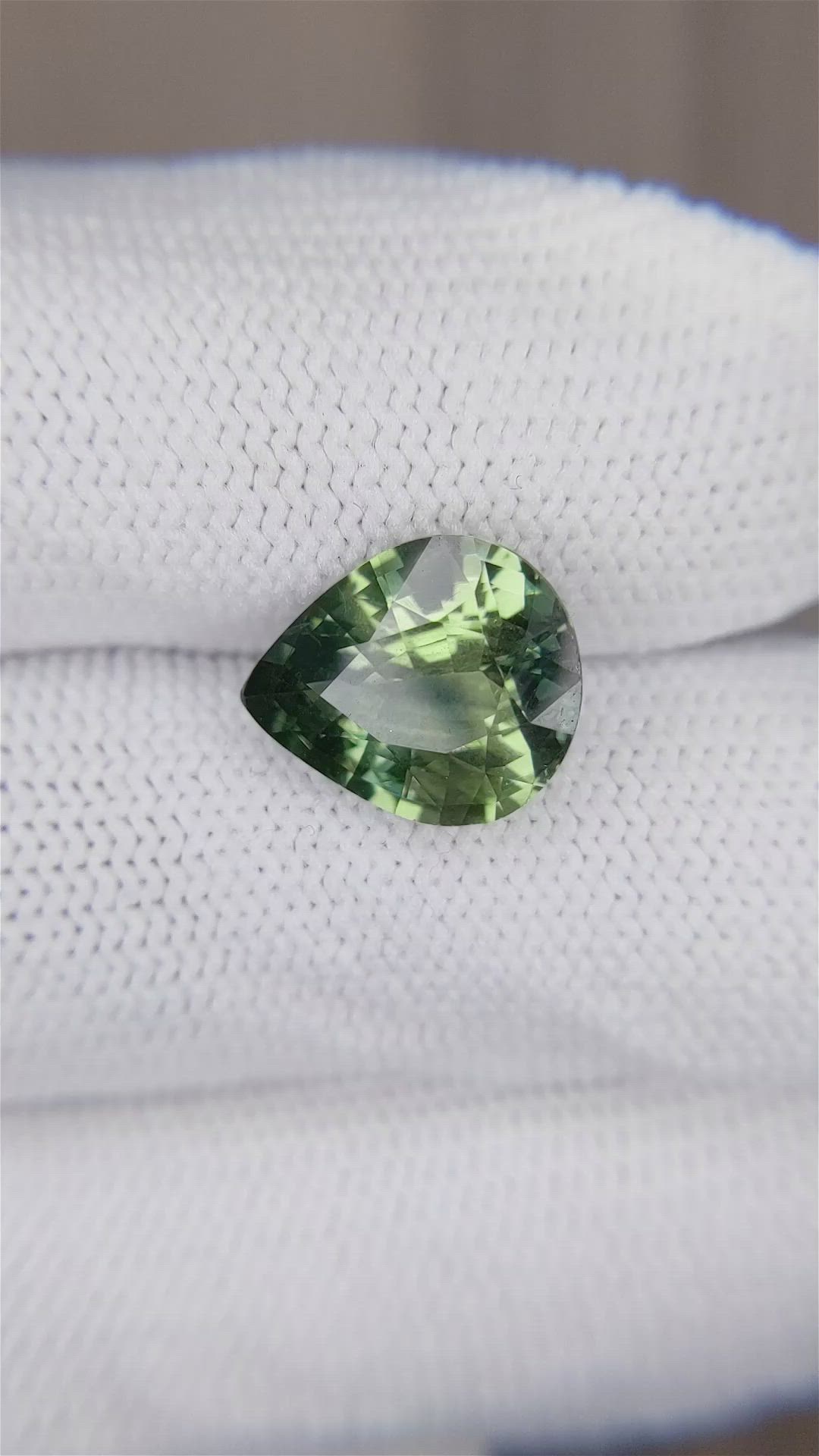 5.12 Ct. Bluish Green Sapphire from Ceylon (Sri Lanka) Size Video