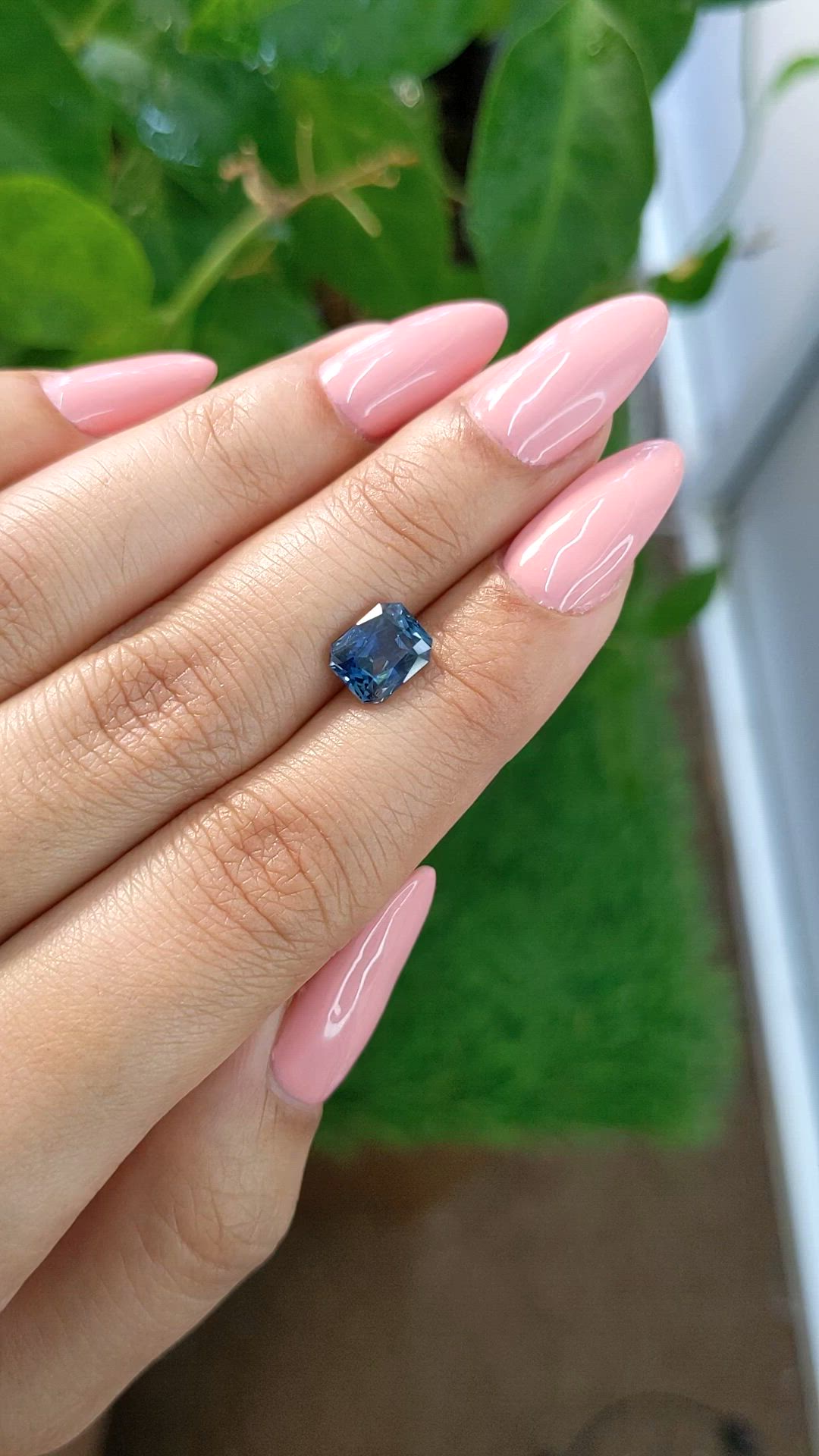 2.54 Ct. Sapphire from Ceylon (Sri Lanka) Size Video