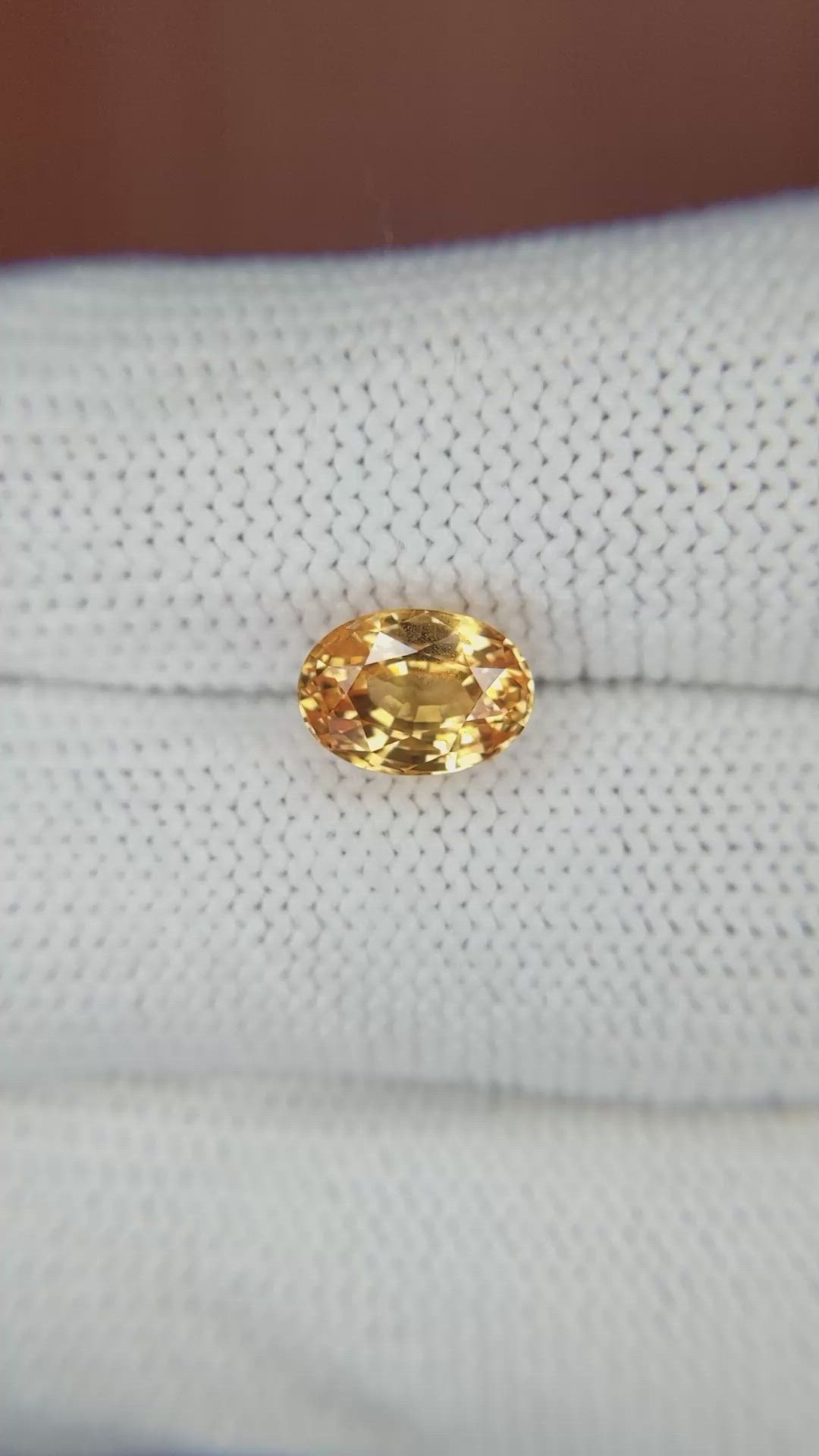 2.64 Ct. Orange Sapphire from Ceylon (Sri Lanka) Size Video