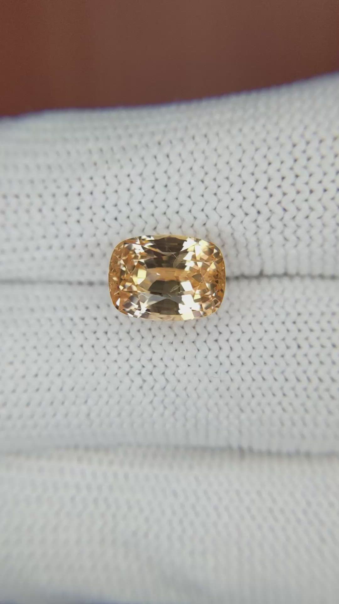 5.64 Ct. Peach Sapphire from Ceylon (Sri Lanka) Size Video