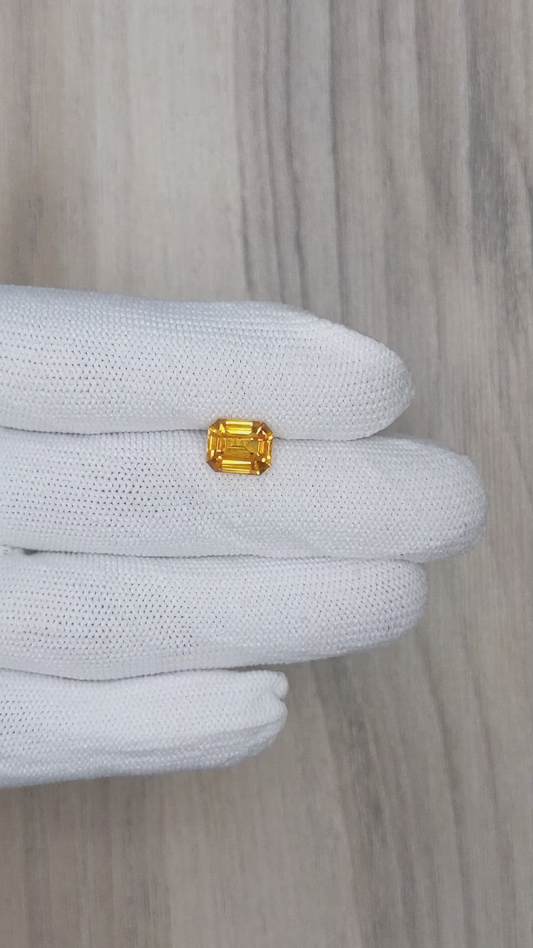 3.50 Ct. Orange Sapphire from Ceylon (Sri Lanka) Size Video