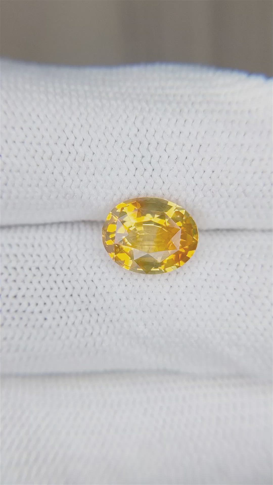 3.58 Ct. Orangish Yellow Sapphire from Ceylon (Sri Lanka) Size Video