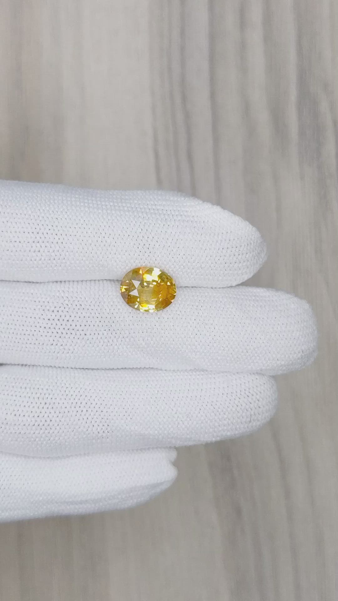 3.58 Ct. Orangish Yellow Sapphire from Ceylon (Sri Lanka) Size Video