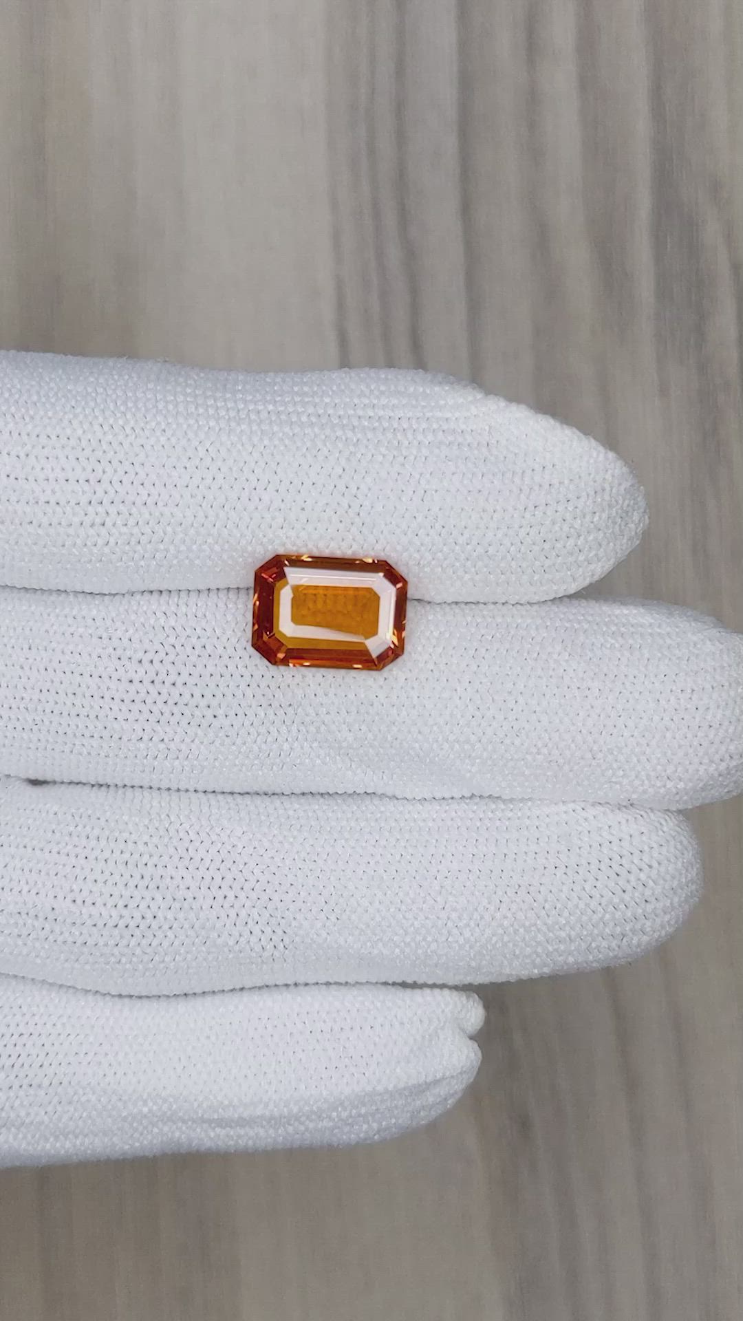 5.26 Ct. Orange Sapphire from Ceylon (Sri Lanka) Size Video