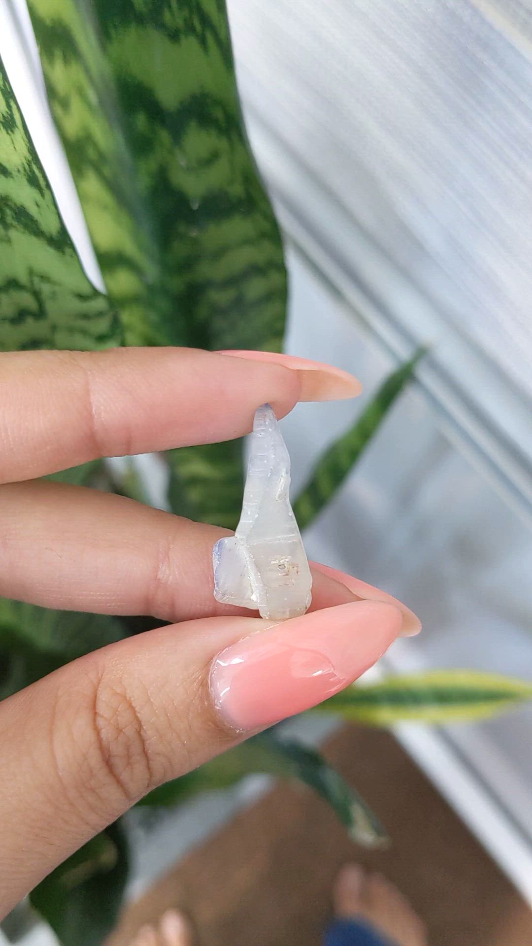 10.22 Ct. Bi Color Sapphire Crystal from Ceylon (Sri Lanka) Size Video