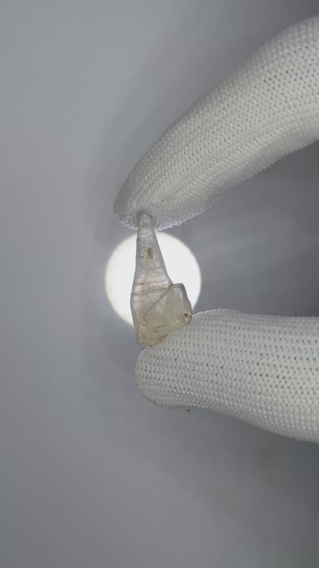 10.22 Ct. Bi Color Sapphire Crystal from Ceylon (Sri Lanka) Size Video