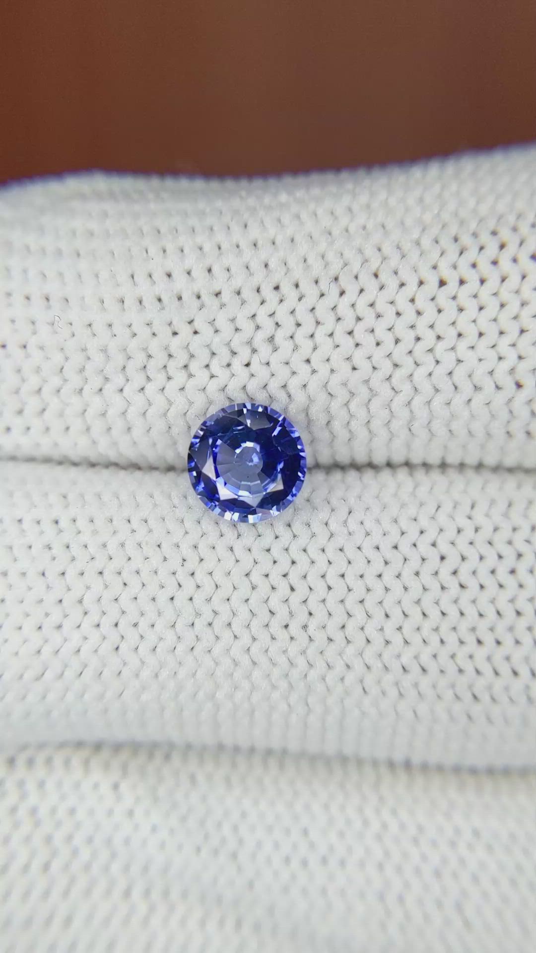1.04 Ct. Blue Sapphire from Ceylon (Sri Lanka) Size Video