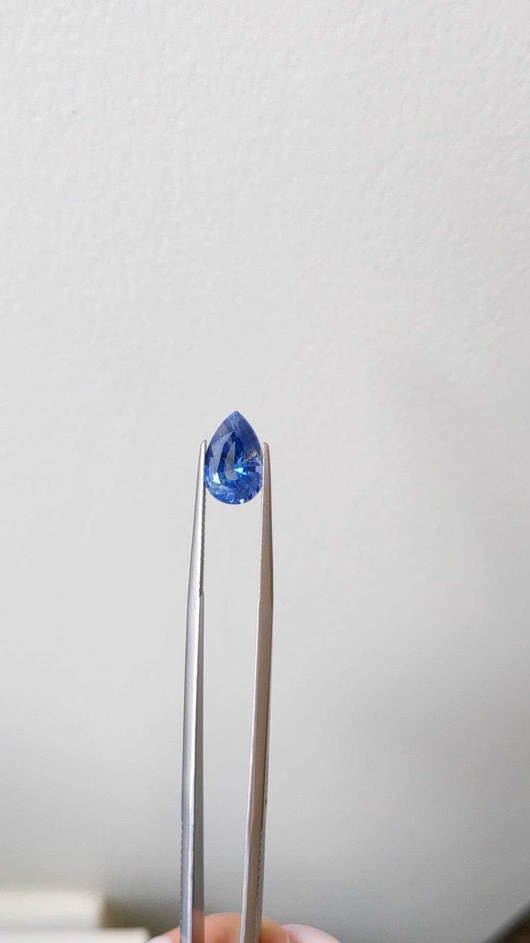 2.92 Ct. Blue Sapphire from Ceylon (Sri Lanka) Size Video
