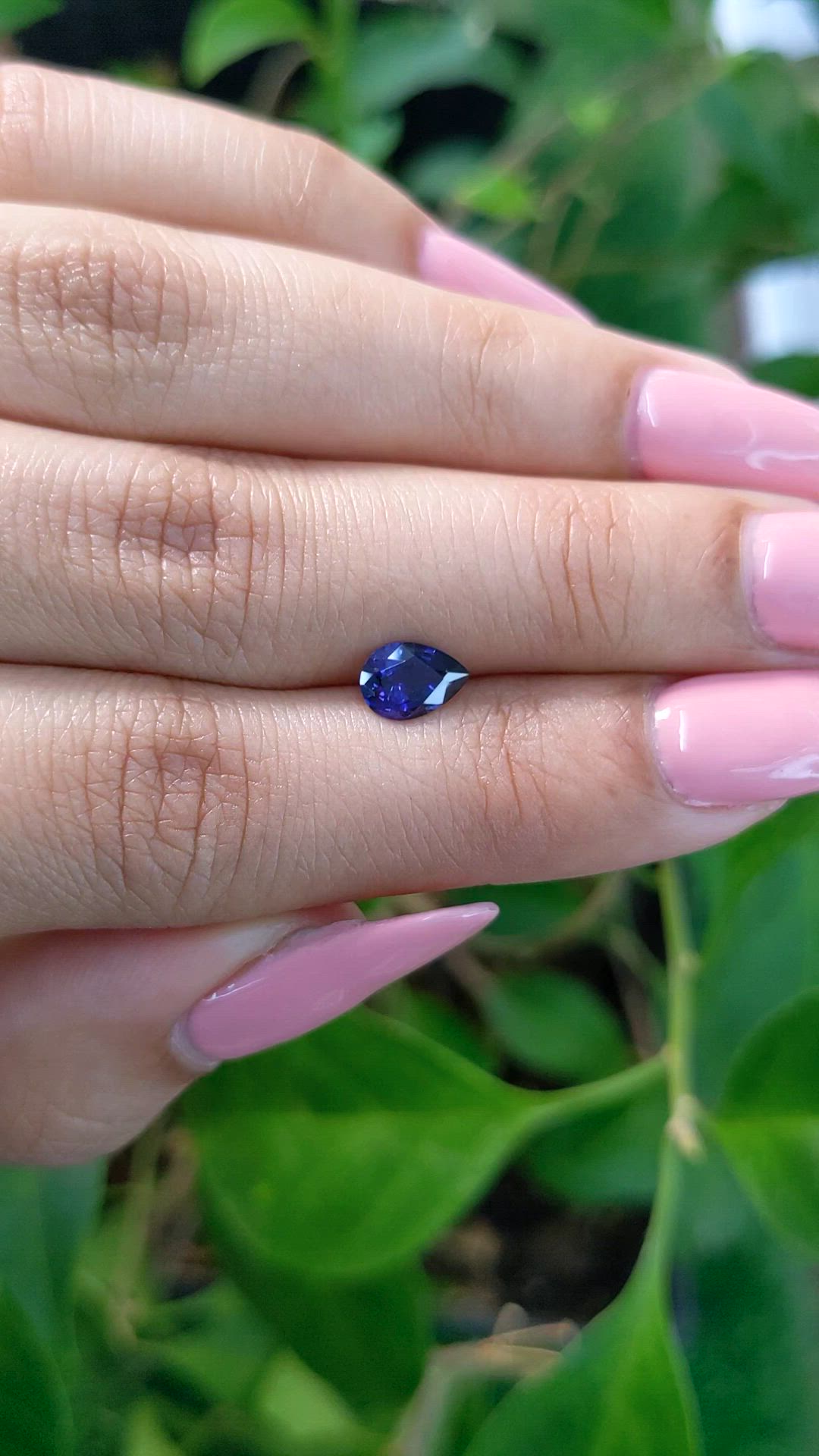 0.79 Ct. Sapphire from Ceylon (Sri Lanka) Size Video
