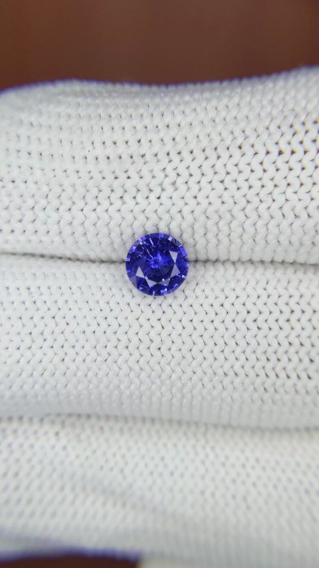 0.76 Ct. Blue Sapphire from Ceylon (Sri Lanka) Size Video