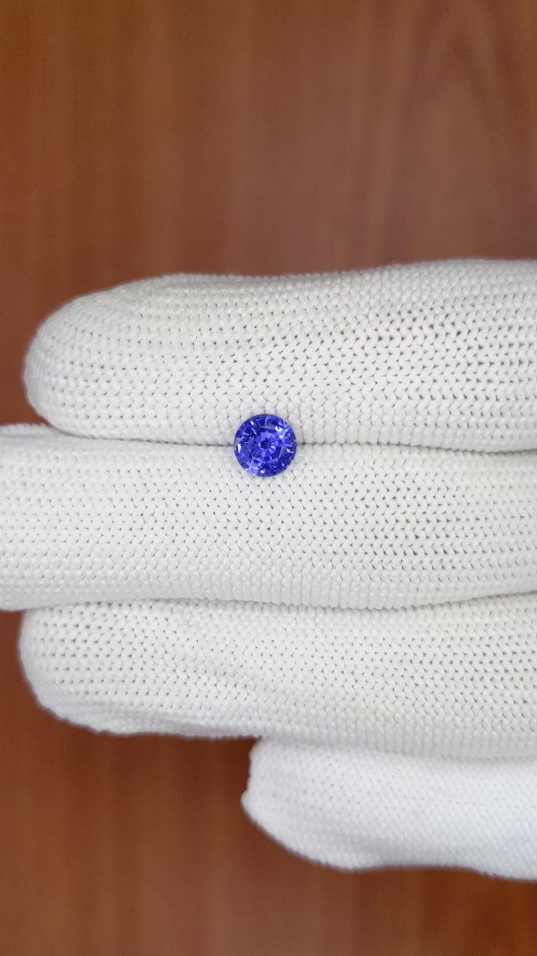 0.76 Ct. Blue Sapphire from Ceylon (Sri Lanka) Size Video