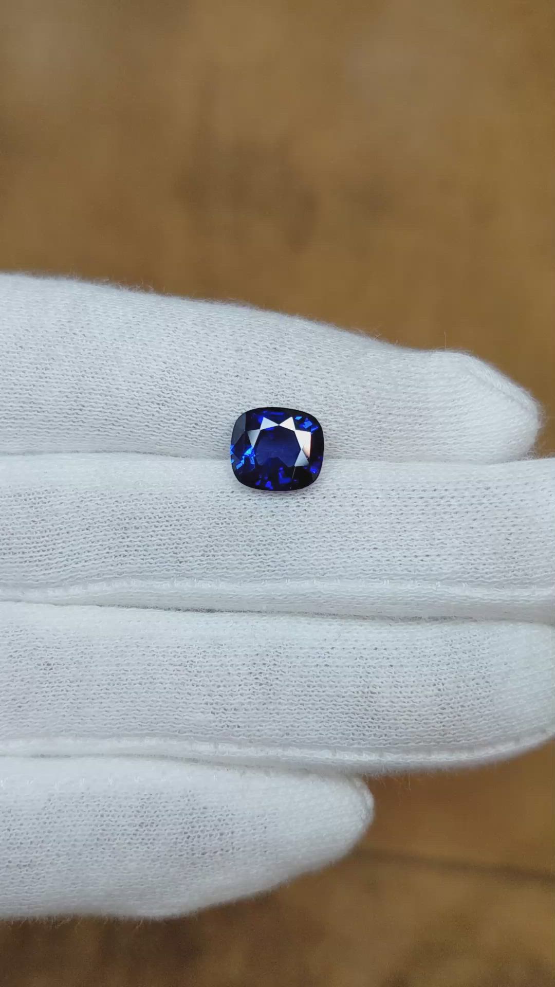 3.05 Ct. Blue Sapphire from Ceylon (Sri Lanka) Size Video